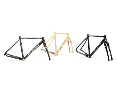 Rama gravel Accent Furious Pro Set (rama+widelec carbon+stery) + ebon